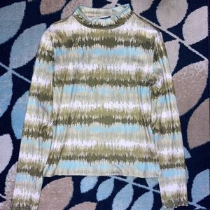 Green based turtle neck